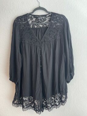 Karen Kane Black Lace Yoke Button-Front Tunic